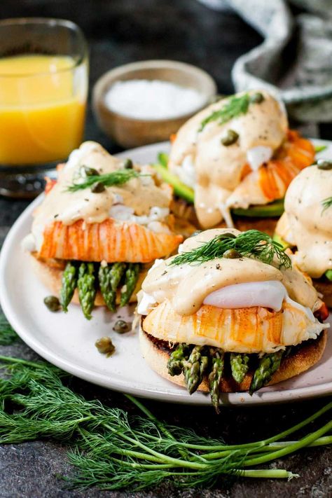 Lobster Eggs, Hollandaise Sauce, Fresh Asparagus, Egg Dish, Favourite Food, Breakfast Brunch Recipes, Dish Recipes, Best Breakfast, Main Meals