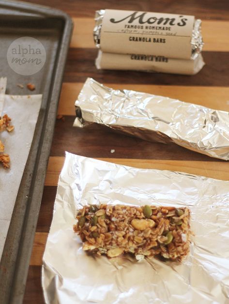 Homemade Granola Bar Wrappers (DIY ) by Brenda Ponnay for Alphamom.com Granola Bars Packaging, Banana Bread Packaging, Protein Bars Packaging, Homeade Granola, Granola Branding, Energy Bar Packaging, Diy Granola Bars, Protein Bar Packaging, Collagen Bars