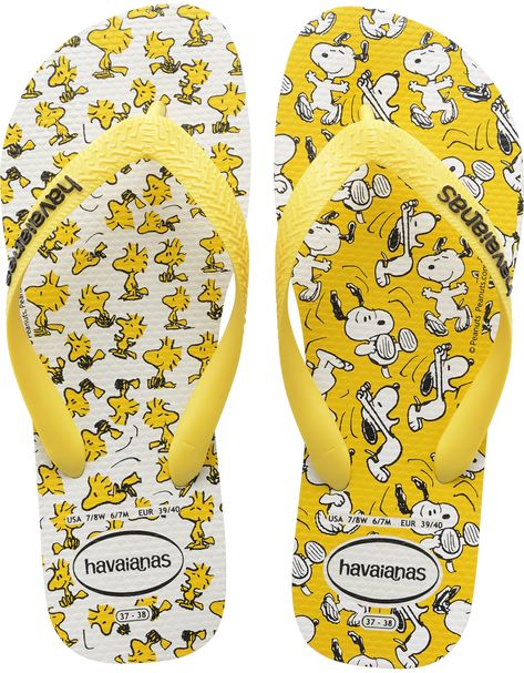 Snoopy Women's Flip Flop - Snoopy Flip Flops for Women - Havaianas Snoopy Things, Snoopy Shoes, Snoopy Bag, Flip Flops For Women, Havaianas Flip Flops, Snoopy Love, Summer Flip Flops, Charlie Brown And Snoopy, Leather Flip Flops