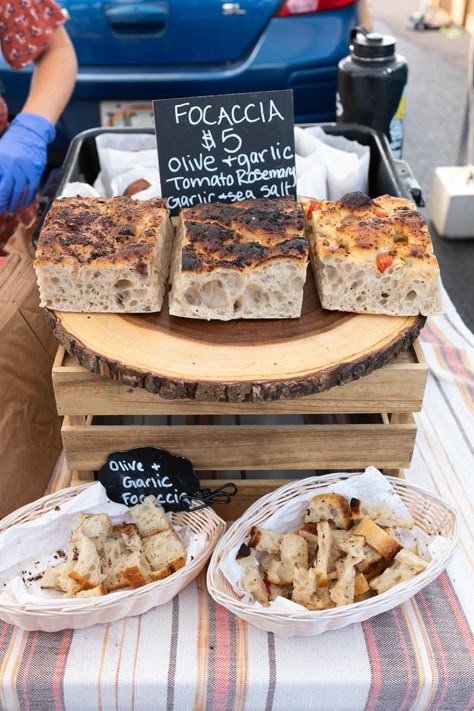 Baking Table Display, Snacks To Sell At Farmers Market, Selling Bread Farmers' Market, Bread Booth Farmers' Market, Bread Vendor Display, Farmers Market Treats, Sourdough Market Display, Selling Sourdough At Farmers Market, Farmers Market Bread