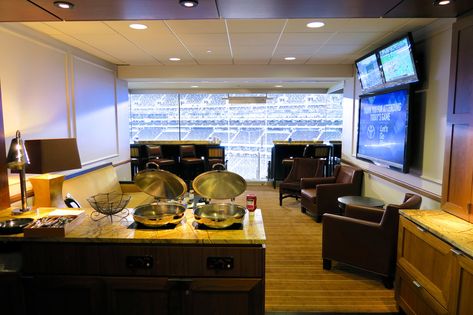 I want my own luxury boxes at PNC Park and Heinz Field. (That's not too much to ask, right?!) Stadium Interior, Football Box, Soccer Stadium, Vip Room, Sports Stadium, Football Stadium, Architecture Building Design, Luxury Suite, Redecorate Bedroom