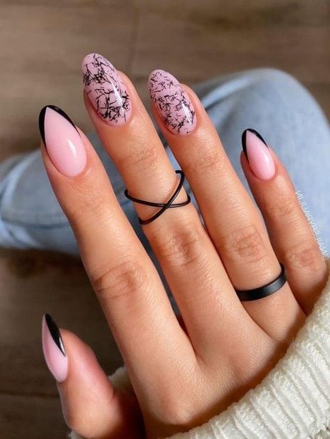 Black chevron tips and abstract design Black Nails Ideas, Cute Black Nails, Black French Tip Nails, Black French Tip, Black French Tips, Chevron Nails, Korean Nail Art, Milky Nails, Nail Vinyls