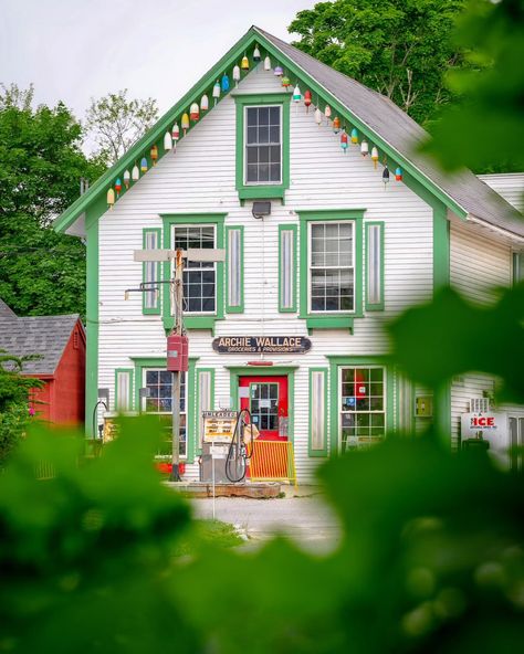 Mary Graves | Wallace's Market in Friendship 🤝🏻 The 3rd stop on my self guided tour of Midcoast Maine last week. 😊 #maine #maine_igers #mainething… | Instagram Midcoast Maine, My Self, Tour Guide, Maine, Instagram