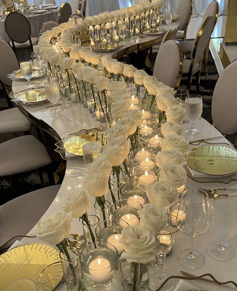 Wedding Table Decor Ideas, Unique Table Decor, Southern Style Wedding, Dinner Party Decorations, Dream Wedding Decorations, Wedding Planning Decor, Dinner Party Table, Table Decor Ideas, Wedding Stage Decorations