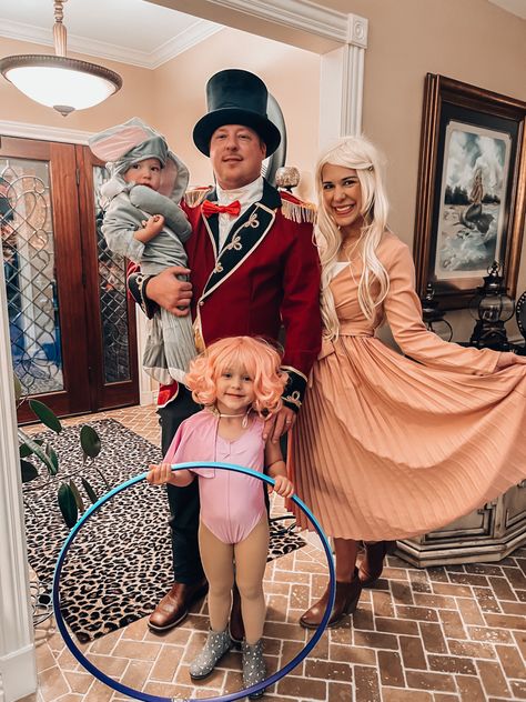 Dumbo Family Costume, Greatest Showman Halloween Costumes, Family Circus Costumes, Greatest Showman Costumes, Circus Sibling Costumes, The Greatest Showman Costumes, Family Costume Circus, Greatest Showman Costumes Family, Circus Family Costume