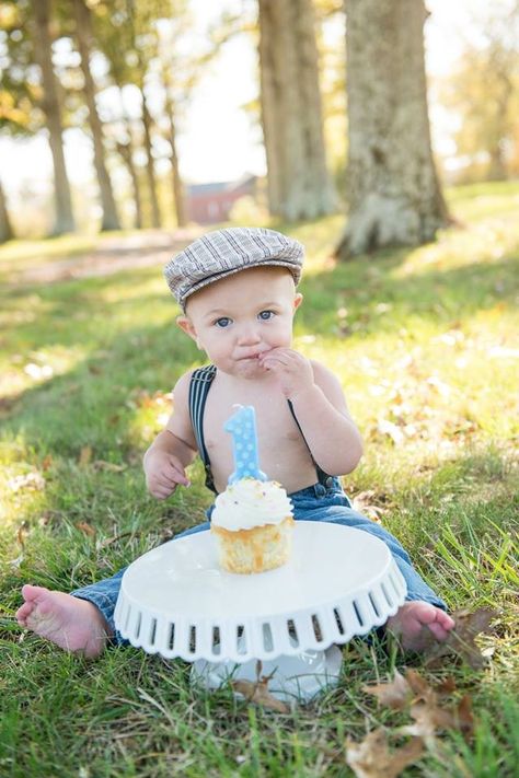 One year photos. Cake smash. Fall birthday photos. Outdoor family photos. One Year Old Baby Boy Photoshoot, Birthday Photos Outdoor, First Birthday Boy Photoshoot Outdoor, 1st Birthday Photoshoot Boy Indoor, Cake Smash Outdoor, One Year Photos, One Year Pictures, First Birthday Photography, Bday Shoot