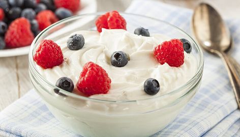 Eat These 9 Foods For Stronger, Whiter Teeth Pancreatic Diet, Whipped Greek Yogurt, Hydrating Foods, Yogurt Benefits, Homemade Greek Yogurt, Healthy Yogurt, Anti Aging Food, Gorgeous Skin, Yogurt Recipes