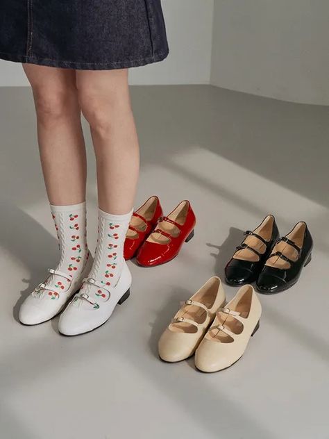 Discover great products at the best prices at Dealmoon. Two Strap Flat Shoes _ 3 Colors. Price:$192.00 at WConcept Loafers With Buckle, Flats And Socks, Socks With Flats, Flats With Socks, Ribbon Flats, Elegant Flats, Best Flats, Black Only, Platform Loafers