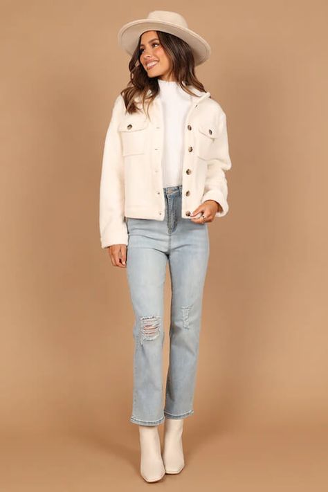 What To Wear With White Boots [2024]: 40+ Best Outfits To Copy All Year Round Ivory Ankle Boots Outfit, How To Style Cream Boots, What To Wear With Cream Boots, How To Wear White Boots, White Short Boots Outfit, Outfits With Cream Boots, Outfit Ideas With White Boots, Ivory Boots Outfit, Cream Booties Outfit