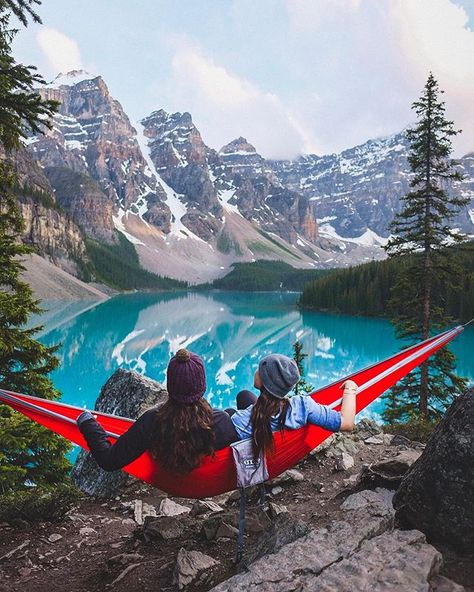 Tag someone who needs to hammock & chill   Moraine Lake, Banff National Park  #banff #banffnationalpark #morainelakebanff #morainelake #canadatravel #banffroadtrip #travelphotography #hammock British Columbia Road Trip, Maligne Lake, Yoho National Park, Canada Travel Guide, Parks Canada, Moraine Lake, National Park Road Trip, American Travel, Travel Images