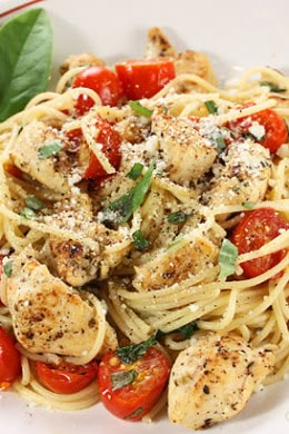 Skinnytaste Pasta Recipes, Pasta With Chicken And Tomatoes, Tomatoes And Chicken Recipes, Chicken With Grape Tomatoes, Tuscan Chicken Pasta With Cherry Tomatoes, Fresh Tasting Recipes, Pasta Chicken Tomato Recipes, Spaghetti With Grape Tomatoes, Chicken With Tomatoes Recipes