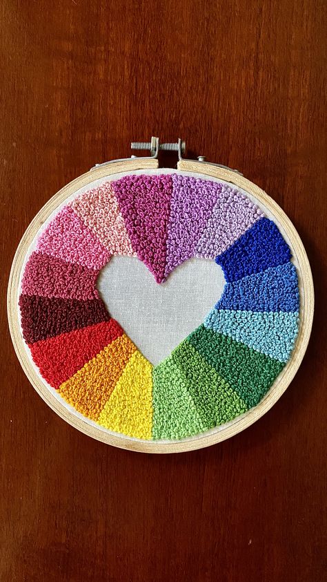 Rainbow Embroidery Pattern, Pride Embroidery, Hoop Crafts, Embroidery Hoop Art Diy, Embroidery Hoop Crafts, Simple Hand Embroidery Patterns, Embroidery Hearts, Diy Embroidery Designs, Diy Embroidery Patterns