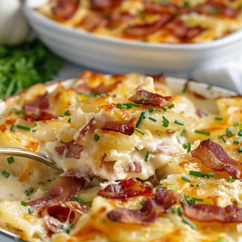 Bacon Scalloped Potatoes Scalloped Potatoes Bacon, Scalloped Potatoes And Bacon, Oven Dishes Recipes, Bacon Scalloped Potatoes, Cream Potatoes Recipe, Scalloped Potatoes With Bacon, Cheese Scalloped Potatoes, Bacon Scallops, Best Scalloped Potatoes