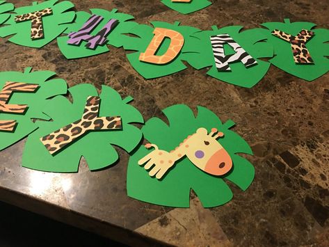 Jungle Birthday Party Decorations, Jungle Theme Classroom, Jungle Theme Birthday Party, Jungle Party Decorations, Jungle Thema, Deco Jungle, Lion King Birthday, Jungle Theme Birthday, Jungle Birthday Party