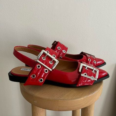 Steve Madden Graya Flats Steve Madden Flats, Red Shoes, My Shoes, Steve Madden Shoes, Steve Madden, Super Cute, Plus Fashion, Red, Outfit Inspo