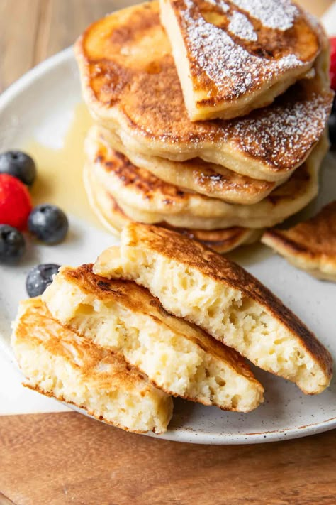 Cottage Cheese Pancakes Recipe (15g Protein) - Jar Of Lemons Cheese Pancakes Recipe, Cottage Cheese Pancakes Recipe, Jar Of Lemons, Cottage Cheese Breakfast, Brunch Foods, Macro Recipes, Fluffy Light, Cottage Cheese Pancakes, Cheese Pancakes