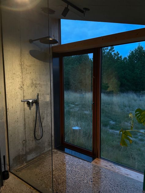 Glass Shower Aesthetic, Big Shower Aesthetic, Shower Aesthetic Dark, Shower With View, Dark Shower Aesthetic, Cold Shower Aesthetic, Rainshower Bathroom, Shower With Rain Head, Aesthetic Showers