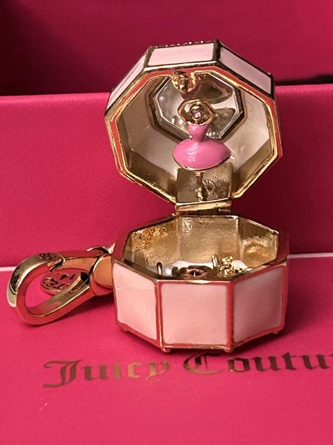 NWT Juicy Couture Music Box For Bracelet. | eBay Juicy Couture Accessories, Juicy Couture Charms, Juicy Couture Jewelry, Couture Accessories, Funky Jewelry, Couture Jewelry, Music Box, Bracelets And Charms, Charm Jewelry