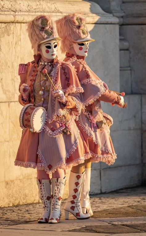 Venice Carnival Outfit, Clown Masquerade Mask, Venetian Carnival Aesthetic, Jester Core Aesthetic, Jester Inspired Outfit, Jestercore Fashion, Jestercore Aesthetic, Jester Outfit Aesthetic, Venice Carnival Aesthetic