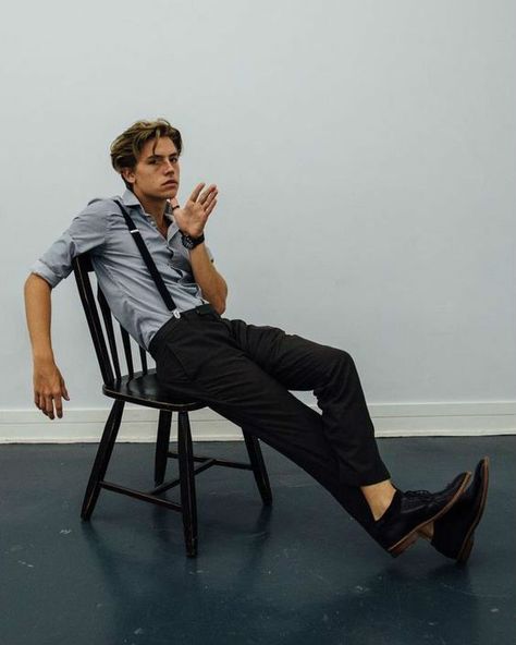 Sprouse Cole, Mode Poses, Human Poses Reference, Human Poses, Male Poses, Photography Poses For Men, Pose Ref, Cole Sprouse, Poses References