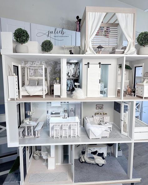 Julie Bunting (@julieb.barbies) • Instagram photos and videos Aesthetic Barbie House, Barbie Size Dollhouse, Bookcase Barbie House, Cube Shelf Barbie House, Home Made Barbie House, Barbie Dolls House, Custom Doll House, 1/6 Scale Dollhouse Diy, Barbie Doll House Ideas