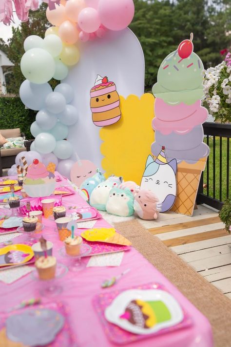 Sweets Squishmallows and 6 birthday party Squishy Birthday Party Ideas, 6 Birthday Party, Fun Party Favors, 6th Birthday Party, 6 Birthday, Barbie Theme, 10th Birthday Parties, Decorations Party, 11th Birthday