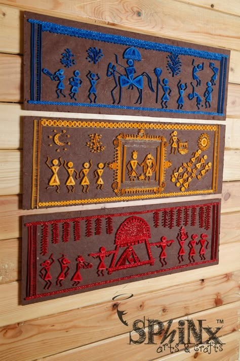 Warli - the beautiful tribal art form Maharashtra. This is a set of wallframe series depicting the traditional Indian Wedding. A perfect gift for that 'couple in making'! ;) To order, write us at hasthaa@sphinxworld.com Wall Drawing Bedroom, Folk Art Indian, Art Tarot Cards, Warli Paintings, Worli Painting, Warli Painting, Relief Painting, Painting Indian, Painting Garden