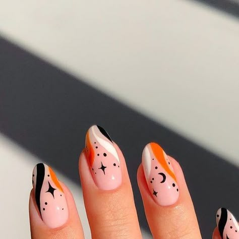 Witch Nails, Cute Halloween Nails, October Nails, Her Nails, Dots Nails, Halloween Nail Designs, Fall Nail Art, Halloween Nail Art, Autumn Nails