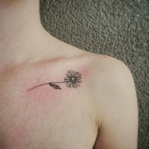 Behind The Ear Daisy Tattoo, Daisy Collarbone Tattoo, Daisy Tattoo Collar Bone, Daisy Collar Bone Tattoo, Crazy Daisy Tattoo, Simple Flower Tattoo, Cute Sunflower, Daisy Tattoo, Small Tattoos Simple