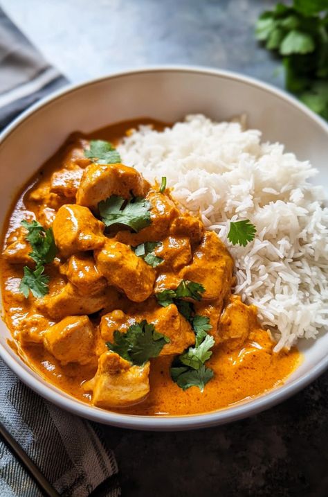 Chicken Tikka Masala Recipes, Garlic And Ginger, Tikka Masala Recipe, Cream Fresh, Easy Homemade Pizza, Curry Rice, Butter Chicken Recipe, Healthy Food Dishes, Chicken Tikka Masala