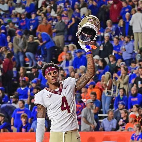 Keon Coleman on Instagram: "Thank you Florida State I Love Yall and appreciate yall for taking me in and making this another home 🫶🏾❤️ we responded to adversity and did all we could💔" Keon Coleman Wallpapers, University Of Florida Wallpaper, Usa Football Team, Keon Coleman, Florida A&m University, Guys Grooming, Seminoles Football, Florida State Seminoles Football, Insta Live