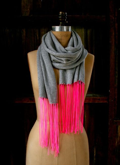 Fringe Crafts - a neon and gray scarf Elegant Sarees, Purl Bee, Spring Scarf, Spring Scarves, Purl Soho, Diy Scarf, Grey Scarf, Fringe Scarf, Scarf Pattern