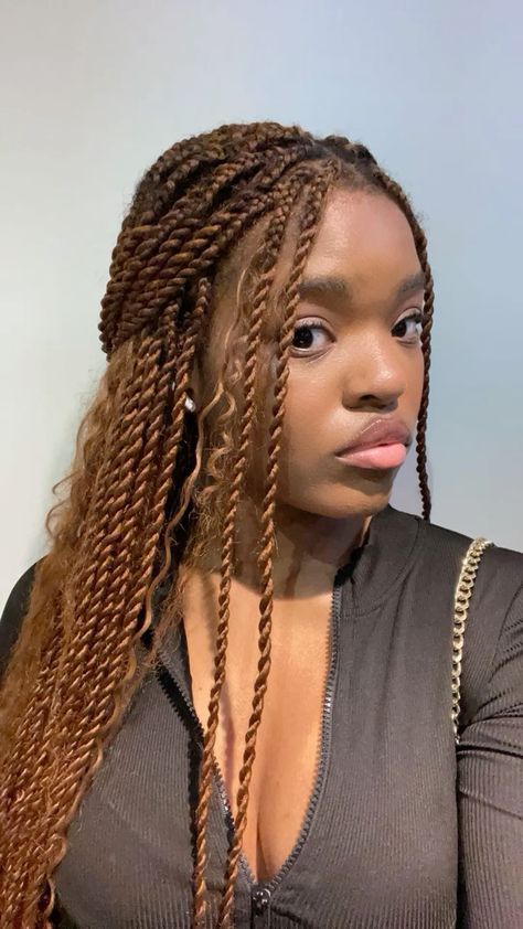 Protective Hairstyles Braids Natural, Hairstyles Braids Natural Hair, Braids Natural Hair, Hairstyles Protective, Senegalese Twist Hairstyles, Weave Hairstyles Braided, Senegalese Twists, Big Box Braids Hairstyles, Faux Locs Hairstyles