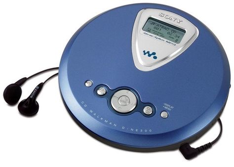 Having to carry around one of these, as well as your CDs, if you ever wanted to listen to music in public. Right In The Childhood, 00s Nostalgia, Childhood Memories 90s, Childhood Memories 2000, 90s Memories, Nokia 6, Retro Gadgets, 90s Toys, 2000s Nostalgia