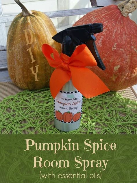 Love the smell of pumpkin spice in the Fall but hate filling your house with nasty chemicals? This DIY Essential Pumpkin Spice Room Spray is your answer. Homemade Pumpkin Spice, Essential Oil Spray, Ginger Essential Oil, Diy Essentials, Yl Essential Oils, Aromatherapy Gifts, Young Living Oils, Diy Essential Oils, Homemade Pumpkin