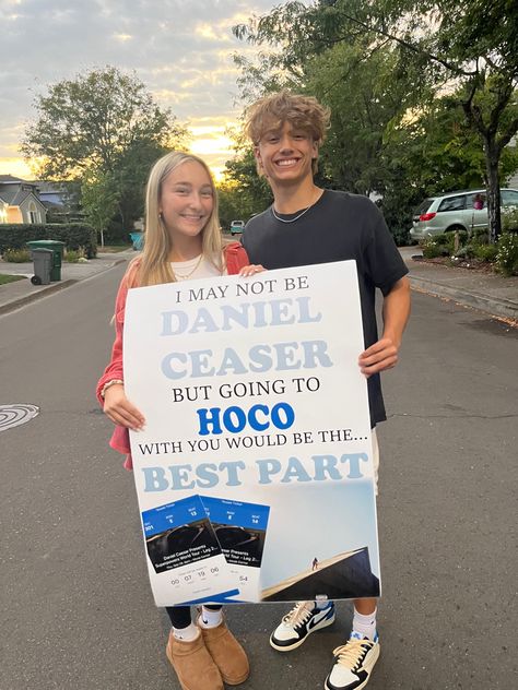 Daniel Caesar Hoco Poster, Daniel Caesar Hoco Proposal, Banquet Proposals, Hoco Outfits, Hoco Signs, Cute Hoco Proposals, Homecoming Poster Ideas, Dance Proposals, Dance Posters