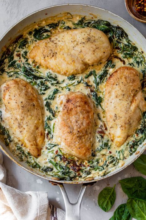 Chicken Florentine Spinach Florentine, Chicken Spinach Bake, Chicken Florentine Recipe, Spinach Cream Sauce, Florentine Recipe, Pan Fried Chicken Breast, Florentines Recipe, Well Plated, Chicken Saltimbocca