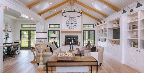 Modern Farmhouse Interior Design, Farmhouse Interior Design, Modern Farmhouse Living Room, Farmhouse House, Farmhouse Interior, Modern Farmhouse Kitchens, Beautiful House, Modern Farmhouse Decor, Farmhouse Style House