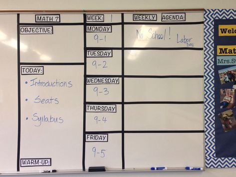 Teacher White Board Ideas High Schools, Objective Board High School, School Whiteboard Organization, Classroom Objectives Display Whiteboard, High School White Board, Classroom Whiteboard Organization High School, Whiteboard Setup Classroom, Middle School Whiteboard Set Up, Teacher White Board Ideas