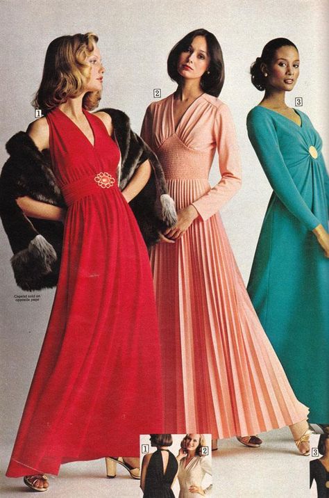 Sears 1974 Fall Winter Catalog_0015 1974 Fashion, 70s Prom Dress, Chic Party Dress, 70s Prom, Boho Chic Party, Seventies Fashion, 20th Century Fashion, Chic Party, Fashion Buyer