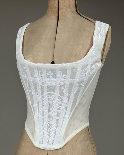 vivienne westwood Westwood Corset, Vivienne Westwood Bridal, Fabrication Design, Bustier Lingerie, Bridal Corset, Corset Outfit, Image Swag, Berlin Fashion, Corset Bustier