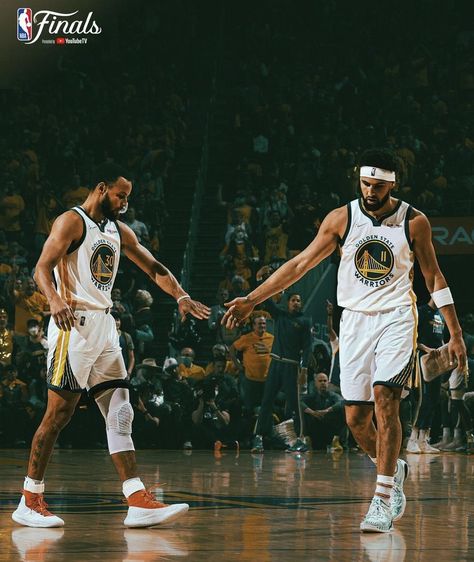 Klay Thompson Wallpaper, Nba Wallpapers Stephen Curry, Ja Morant Style, Golden State Warriors Pictures, Stephen Curry Wallpaper, Curry Wallpaper, Curry Warriors, Splash Brothers, Curry Basketball