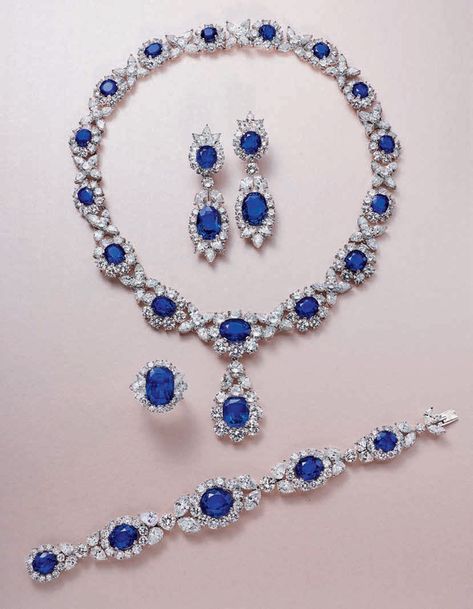 A Highly Important Suite of Kashmir, Burmese, Sri Lankan Sapphire and Diamond Jewellery, By Harry Winston - Alain.R.Truong Harry Winston Jewelry Set, Diamond And Sapphire Bracelet, Harry Winston Diamond Necklace, Blue Stone Jewellery, Blue Diamond Necklace, Harry Winston Jewelry, Sapphire Jewelry Set, Sapphire Necklaces, Diamond Necklace Wedding