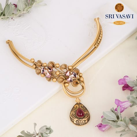 Nackles Gold Design, Light Weight Chokers In Gold, Gold Choker With Intricate Design For Gift, Chokar Design Jewelry In Gold, Traditional Gold Plated Choker Jewelry, Elegant Gold-tone Gold Plated Choker, Traditional Gold Plated Choker, Antique Necklaces Design, Gold Jewelry Outfits