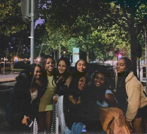 Friendgroup Aesthetic Black, Hanging Out With Friends Black People, Diverse Friends Aesthetic, Black Girls Having Fun Aesthetic, Black Friend Aesthetic, Having Friends Aesthetic, Friendship Aesthetic Black, Having Fun With Friends Aesthetic, Black Friendship Aesthetic