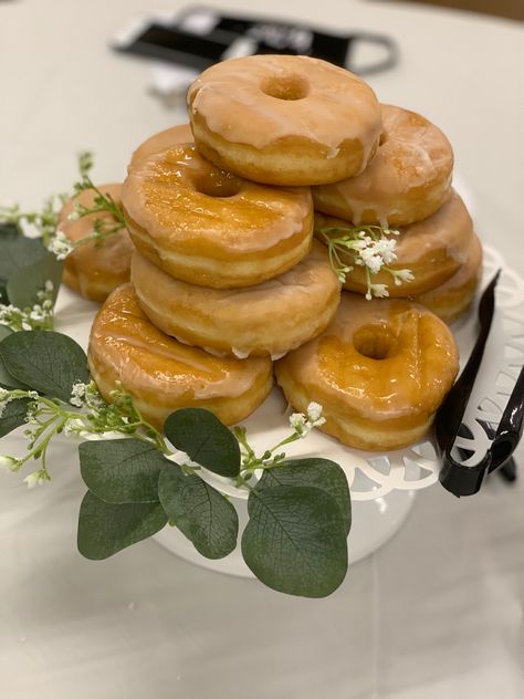 Donut Centerpiece Ideas, Donut Ideas, Bridal Shower Brunch, Centerpiece Ideas, Diy Inspiration, Bachelorette Party, Donuts, Bridal Shower, Baby Shower