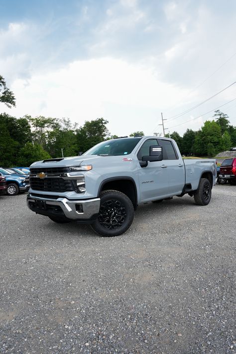 Take on the toughest jobs with confidence in this 2024 Chevy Silverado 2500! 🤠 💪 (Stock#B40299)   #HealeyBrothers #HudsonValley #HVNY #chevy #chevysilverado #silverado High Country Silverado, 2024 Chevy Silverado, Chevrolet Dealership, Chevrolet Silverado 2500hd, New Hampton, Hudson Valley Ny, Chevy Silverado 2500, Dream Barn, King Ranch