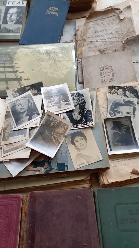 Old photo albums in the middle of the street Old Photo Album Aesthetic, Vintage Photo Album, Isle Of Dogs, 18th Birthday Party, Mystery Series, Photo Albums, 18th Birthday, Old Pictures, In The Middle