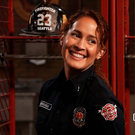 Station 19 Aesthetic, Station 19 Andy, Logan Aesthetic, Jessica Ortiz, Leslie Shay, Andy Herrera, Station 19 Cast, Jaina Lee Ortiz, Brown Long Hair