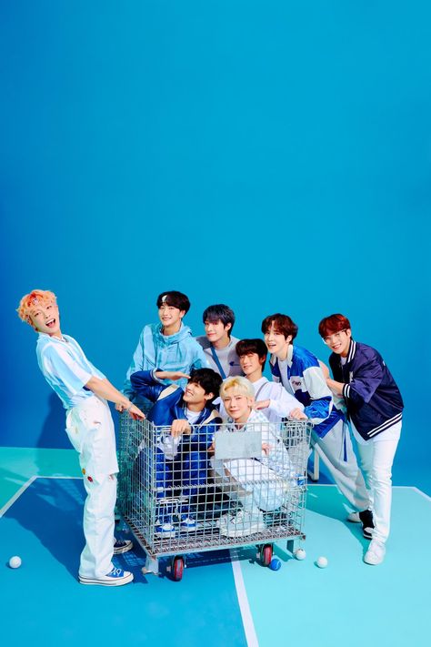 jominn ^^ ⩜⃝ on Twitter: "[🪐📷] Color Concept - Capri - All / Group https://t.co/LCa6BDeSAz" / Twitter Color Concept, Choi Jong-ho, Sports Day, Woo Young, Asian Celebrities, Photo Colour, One Team, Blue Aesthetic, Kpop Groups